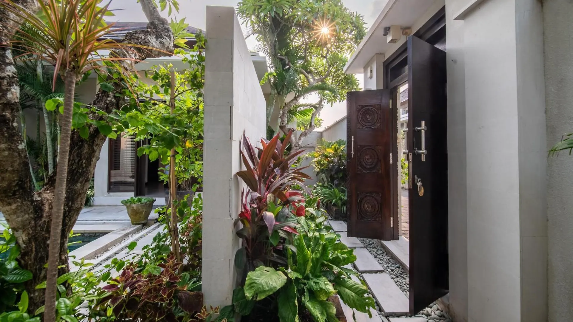 Stylish And Stunning Villa Eleni Seminyak Indonezja