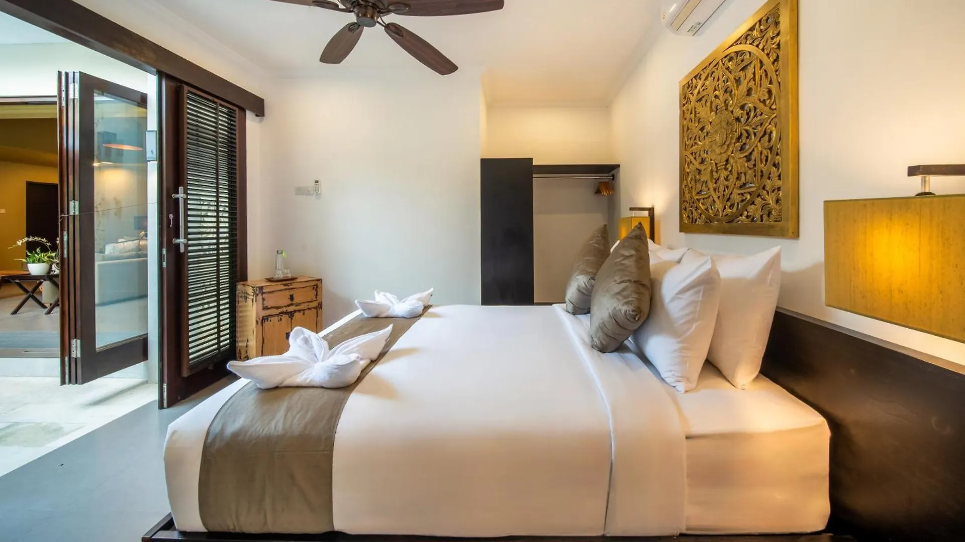 Stylish And Stunning Villa Eleni Seminyak